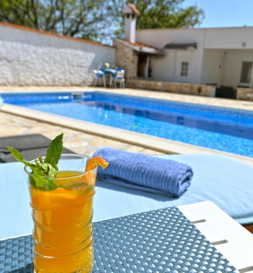 House Vidamo - Vacation Home With Swimming Pool Mala Cista Esterno foto